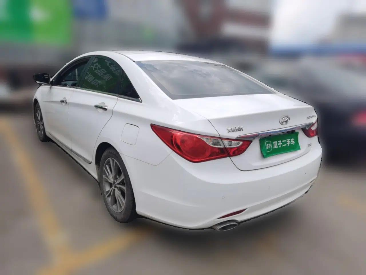 Hyundai Sonata 2014 2.4L Automatic Leading Edition China IV Standard — миниатюра 4