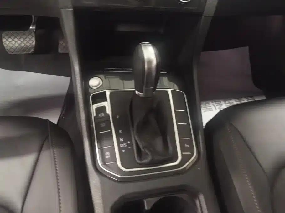 Golf Sportsvan 2018 230TSI Automatic Luxury — миниатюра 16