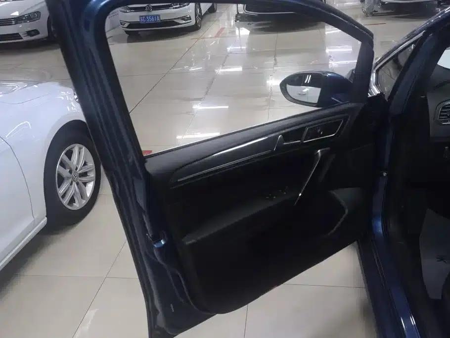 Golf Sportsvan 2018 230TSI Automatic Luxury — миниатюра 7
