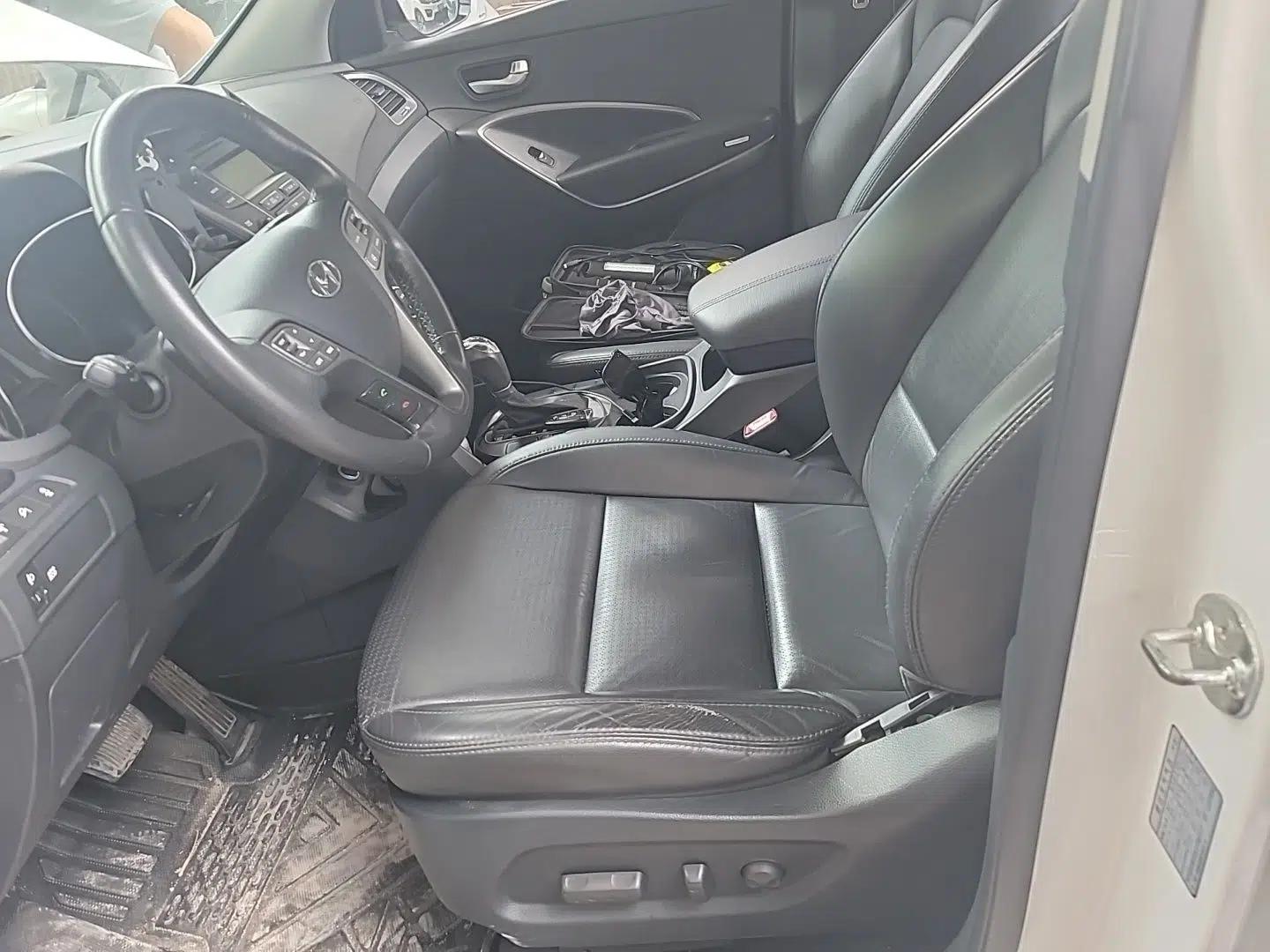 Hyundai Santa Fe 2013 2.4L Automatic Two-Wheel Drive Smart Version — миниатюра 12