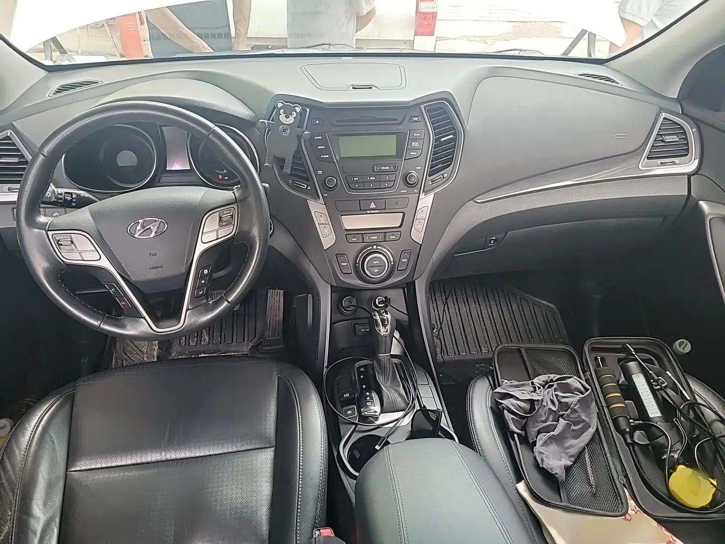 Hyundai Santa Fe 2013 2.4L Automatic Two-Wheel Drive Smart Version — миниатюра 6