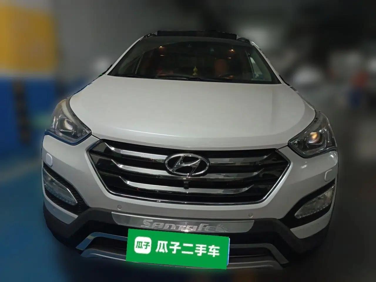 Hyundai Santa Fe 2013 2.0T Automatic All-Wheel Drive Top Trim — миниатюра 2