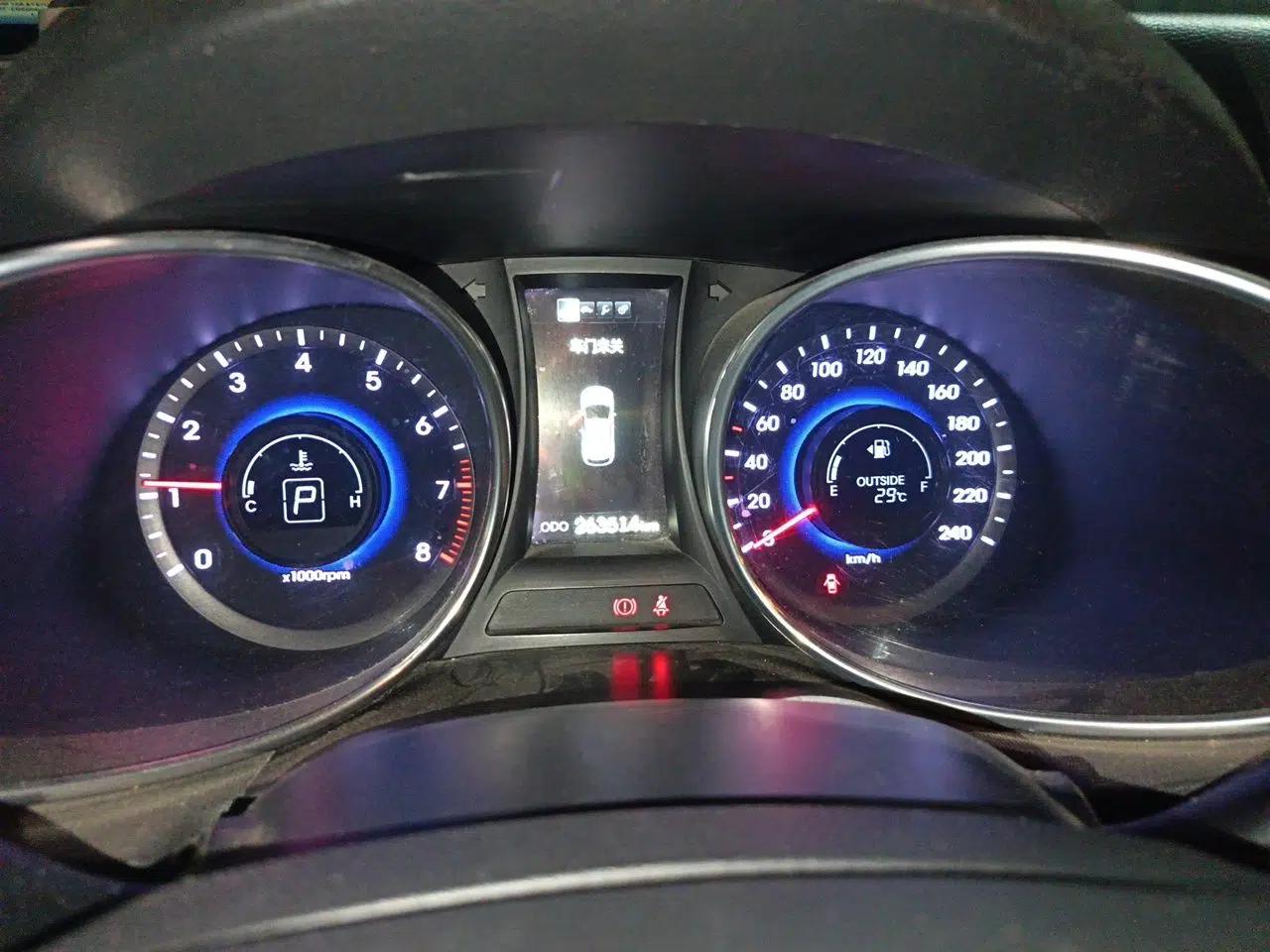 Hyundai Santa Fe 2013 2.0T Automatic All-Wheel Drive Top Trim — миниатюра 11