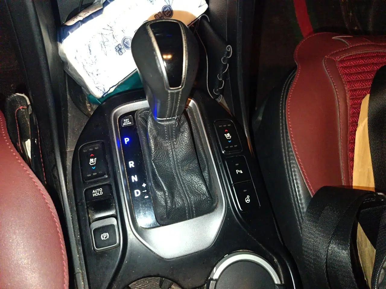 Hyundai Santa Fe 2013 2.0T Automatic All-Wheel Drive Top Trim — миниатюра 14
