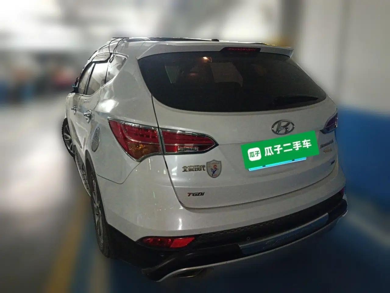 Hyundai Santa Fe 2013 2.0T Automatic All-Wheel Drive Top Trim — миниатюра 4