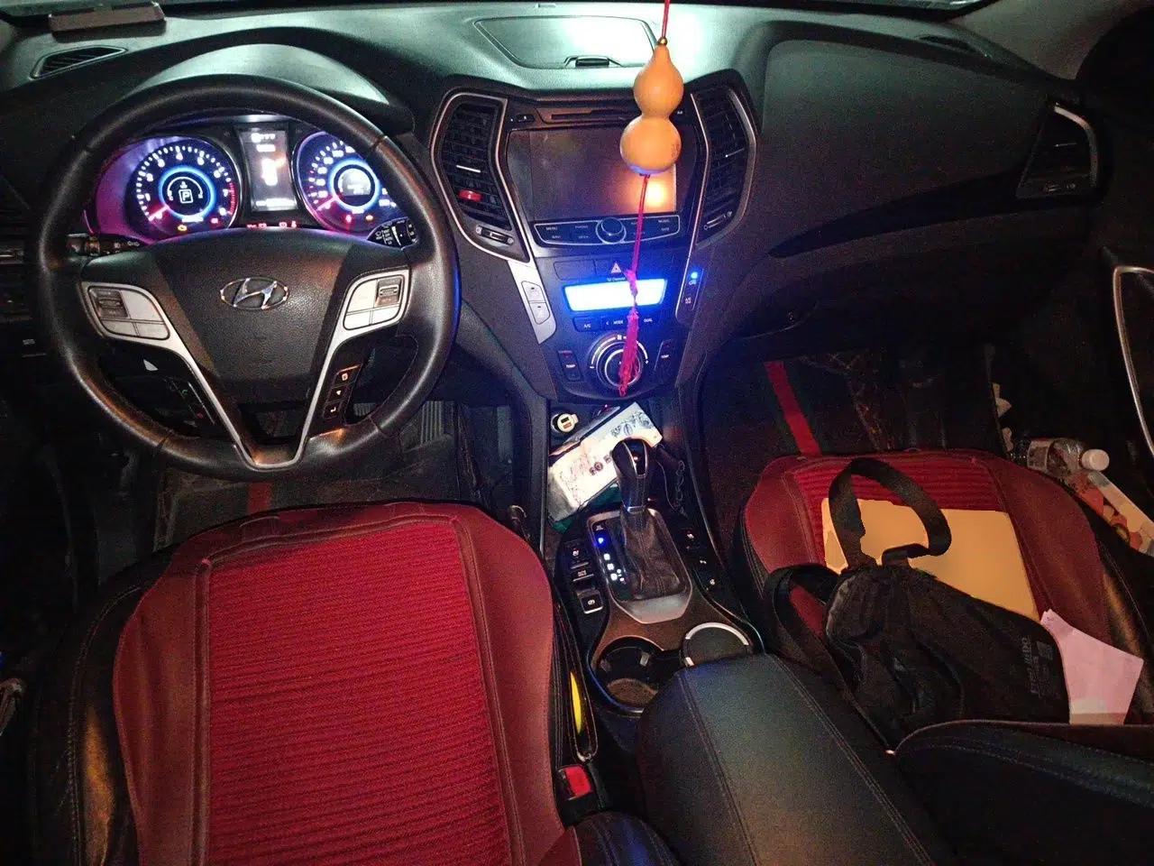 Hyundai Santa Fe 2013 2.0T Automatic All-Wheel Drive Top Trim — миниатюра 9