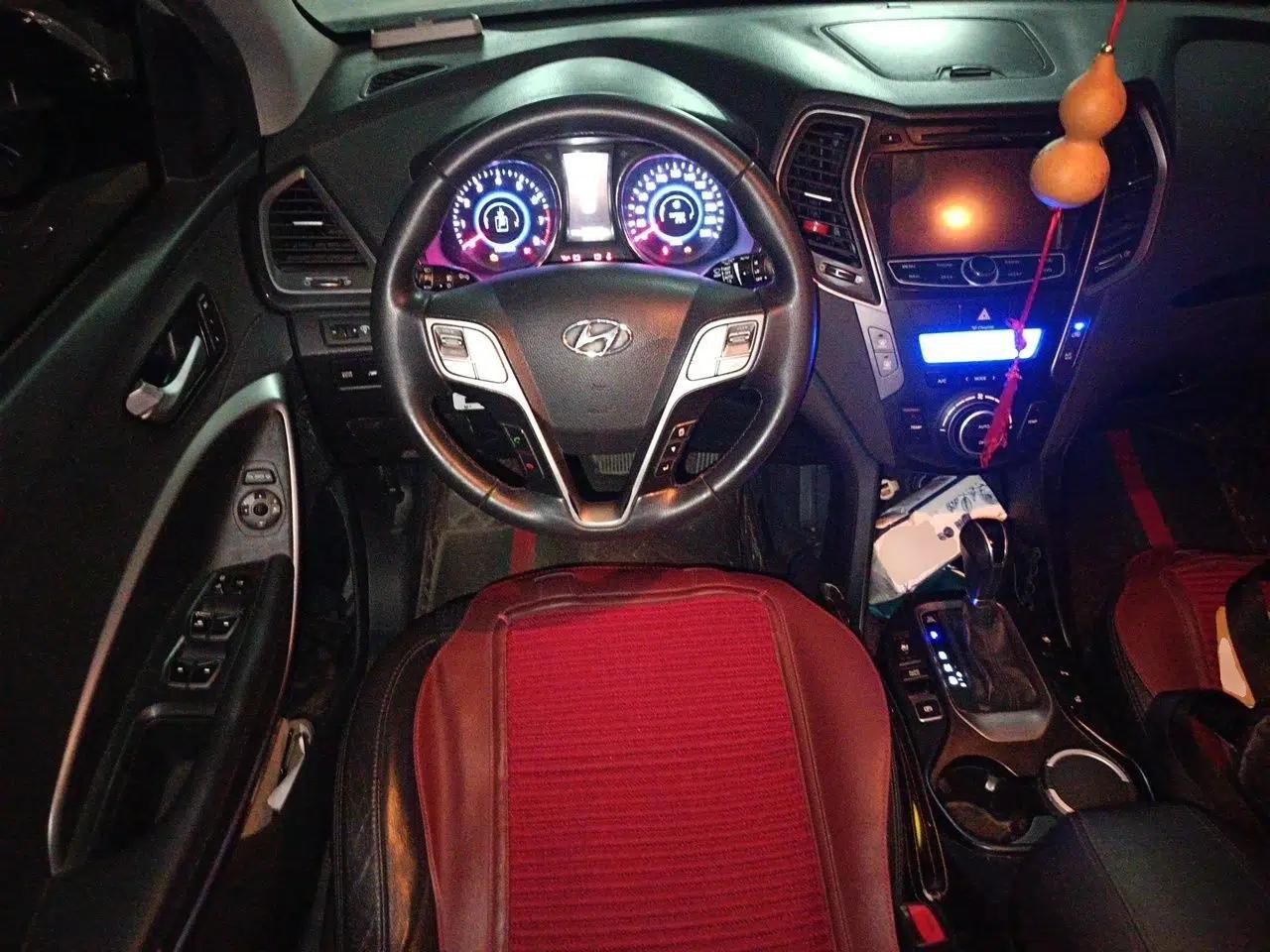 Hyundai Santa Fe 2013 2.0T Automatic All-Wheel Drive Top Trim — миниатюра 10