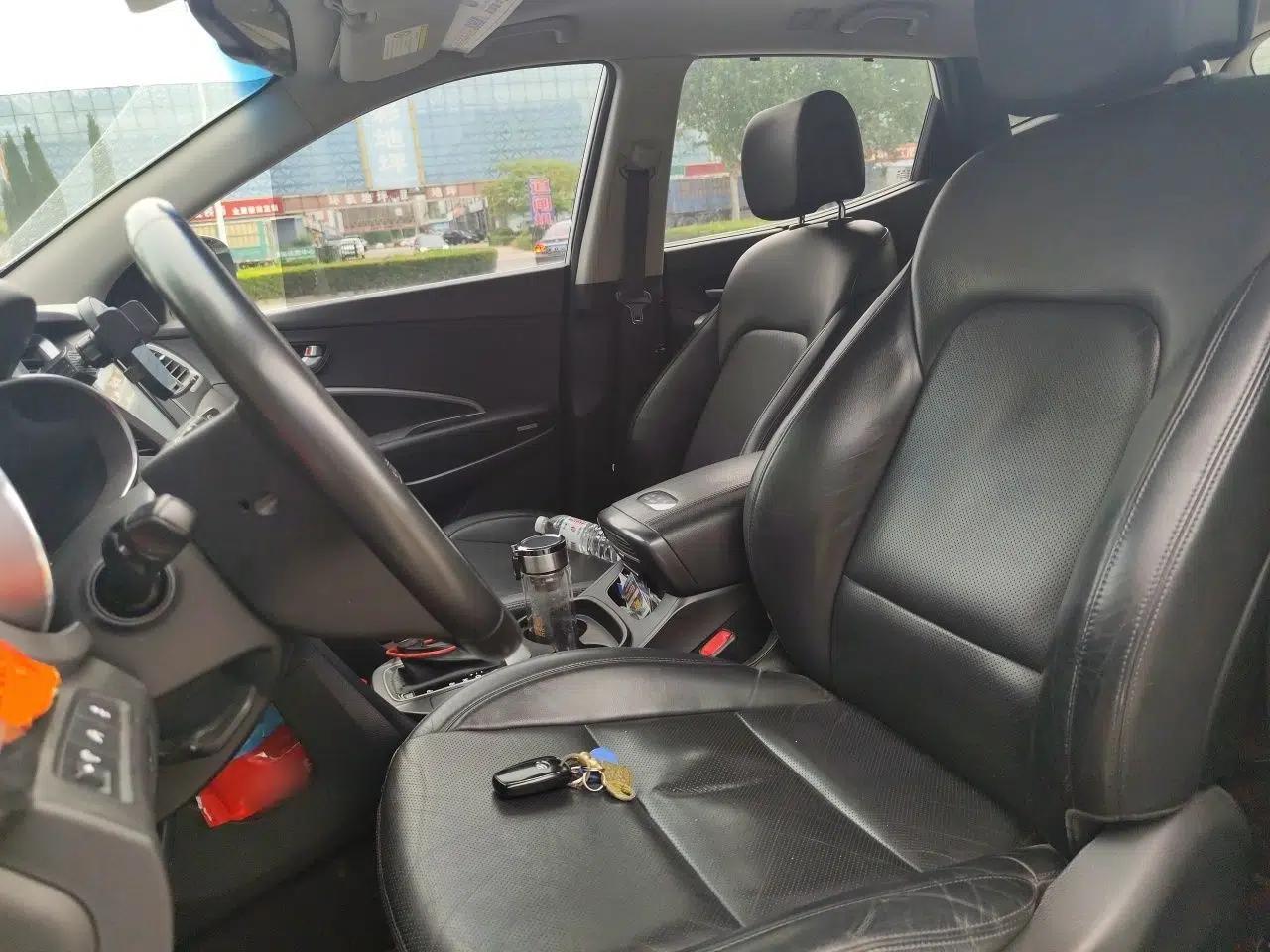 Hyundai Santa Fe 2015 2.4L Automatic All-Wheel Drive Smart Version 5 Seats — миниатюра 15