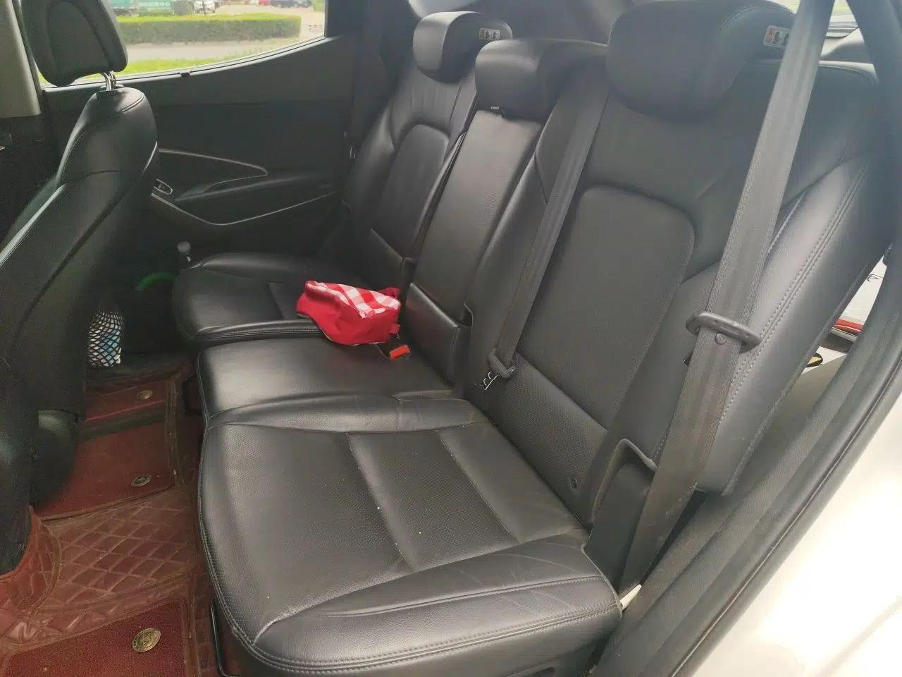 Hyundai Santa Fe 2015 2.4L Automatic All-Wheel Drive Smart Version 5 Seats — миниатюра 17