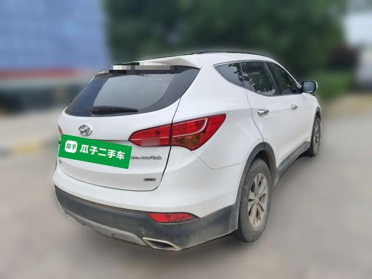 Hyundai Santa Fe 2015 2.4L Automatic All-Wheel Drive Smart Version 5 Seats — миниатюра 6