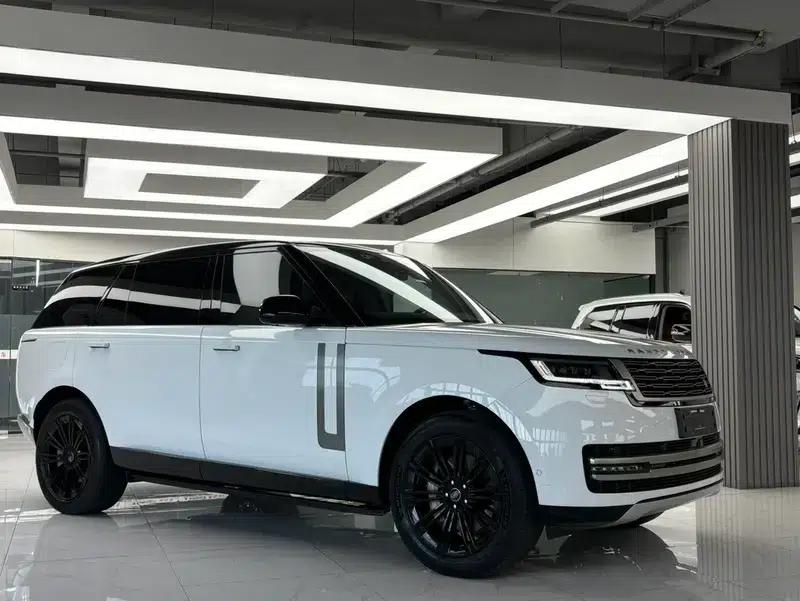 Range Rover 2023 3.0 L6 400PS Grand 7-Seat Extended Edition — миниатюра 2