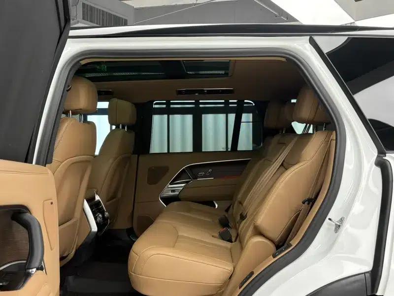 Range Rover 2023 3.0 L6 400PS Grand 7-Seat Extended Edition — миниатюра 11
