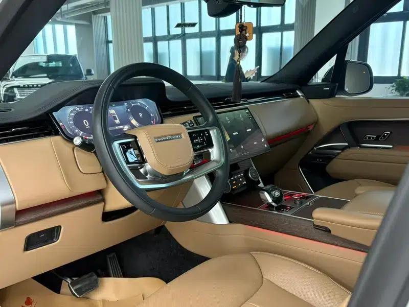 Range Rover 2023 3.0 L6 400PS Grand 7-Seat Extended Edition — миниатюра 9