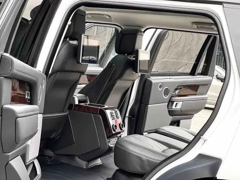 Range Rover 2021 3.0 L6 Legendary Long Wheelbase Classic Edition — миниатюра 9