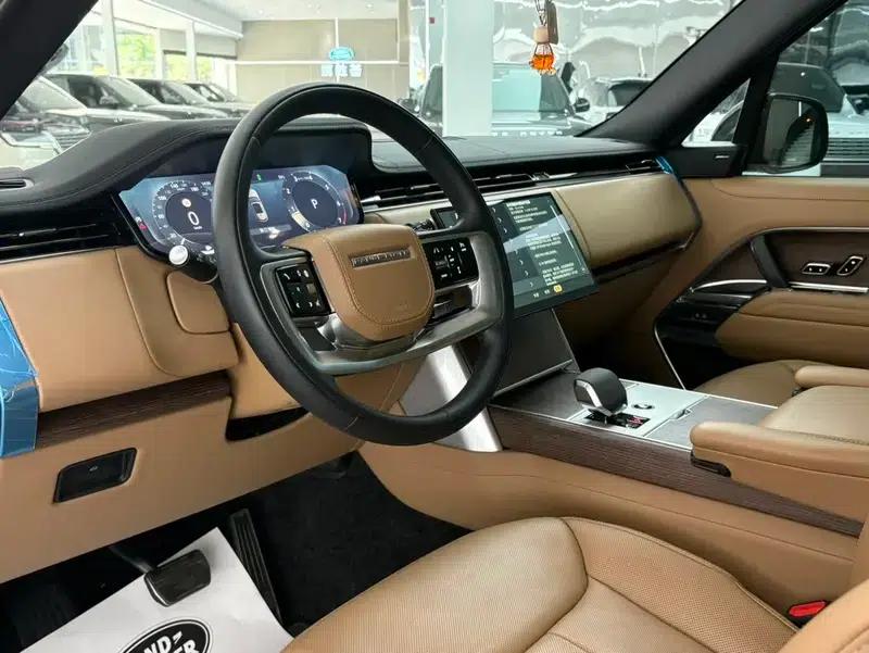 Range Rover 2024 3.0 L6 400PS Grand Long Wheelbase 7-Seater — миниатюра 11