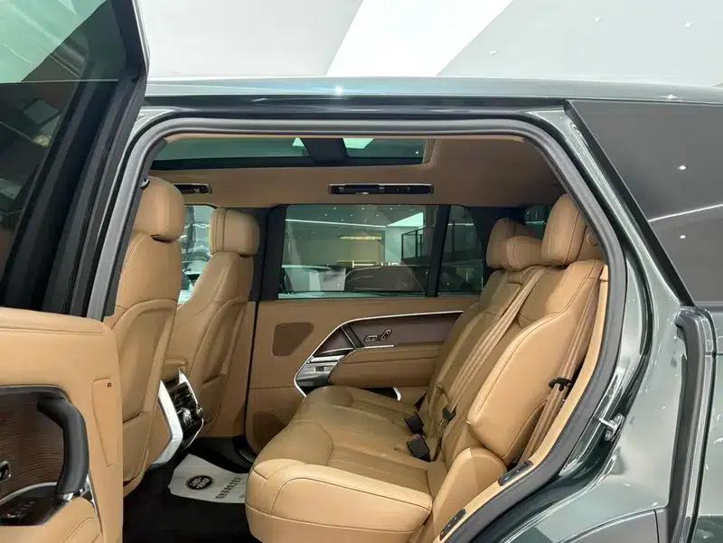 Range Rover 2024 3.0 L6 400PS Grand Long Wheelbase 7-Seater — миниатюра 14