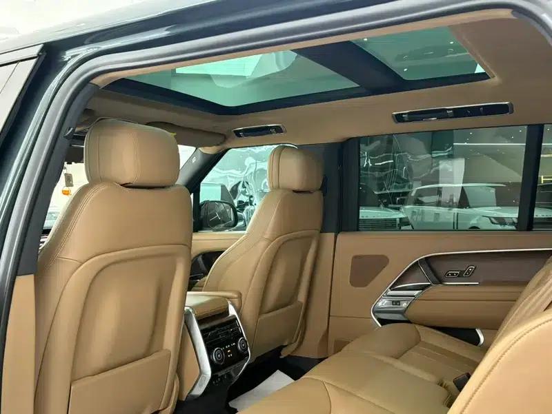 Range Rover 2024 3.0 L6 400PS Grand Long Wheelbase 7-Seater — миниатюра 16