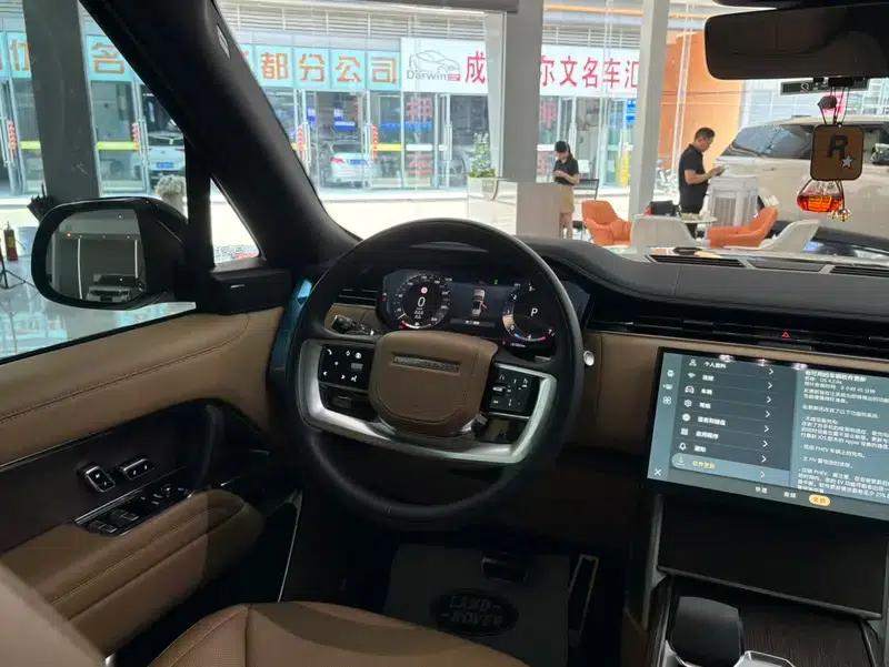 Range Rover 2024 3.0 L6 400PS Grand Long Wheelbase 7-Seater — миниатюра 9