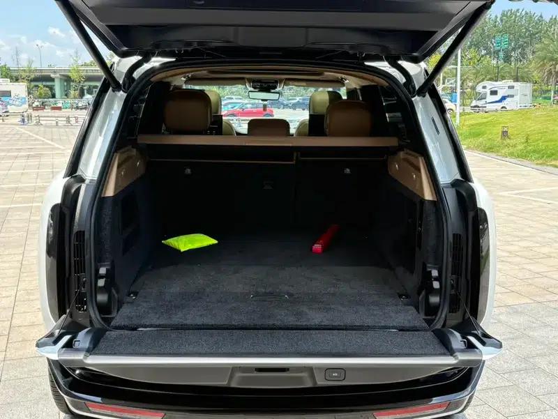 Range Rover 2024 3.0 L6 400PS Grand Long Wheelbase — миниатюра 11