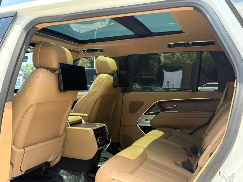 Range Rover 2024 3.0 L6 400PS Grand Long Wheelbase — миниатюра 10