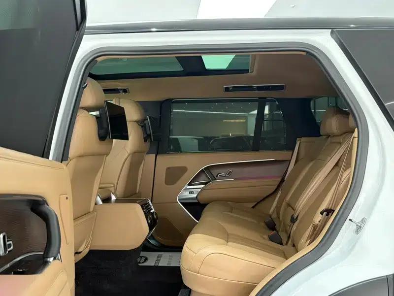 Range Rover 2024 3.0 L6 400PS Grand Long Wheelbase — миниатюра 12