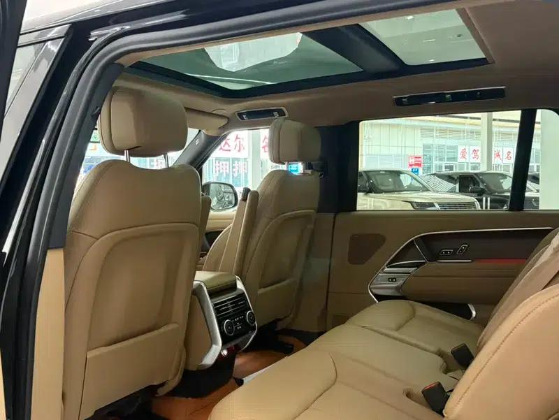 Range Rover 2024 3.0 L6 400PS Grand Long Wheelbase 7-Seater — миниатюра 15