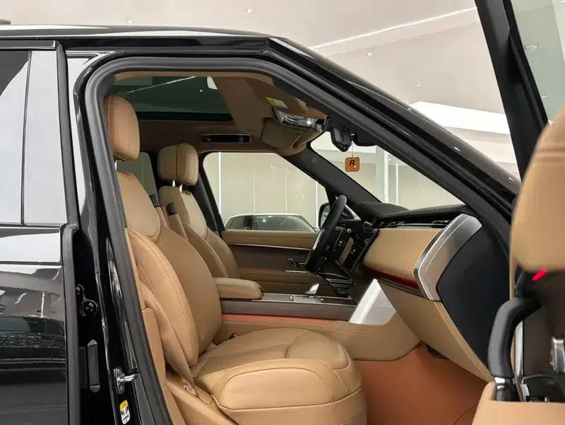 Range Rover 2024 3.0 L6 400PS Grand Long Wheelbase 7-Seater — миниатюра 16