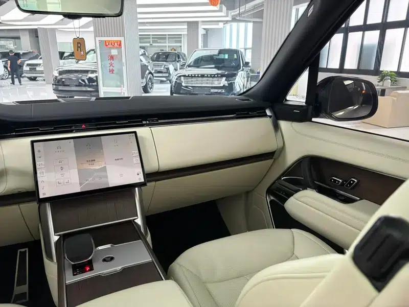 Range Rover 2025 3.0 L6 400PS Grand Long Wheelbase — миниатюра 5