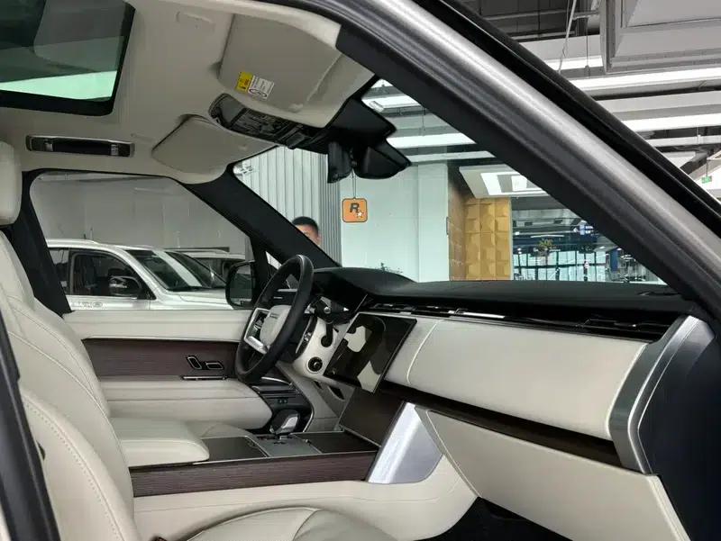 Range Rover 2025 3.0 L6 400PS Grand Long Wheelbase — миниатюра 10