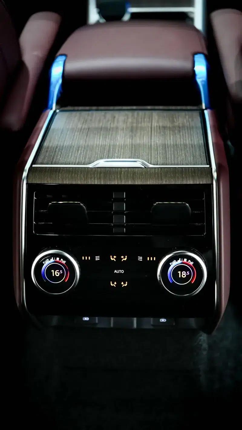 Range Rover 2025 3.0 L6 400PS Grand Long Wheelbase — миниатюра 11