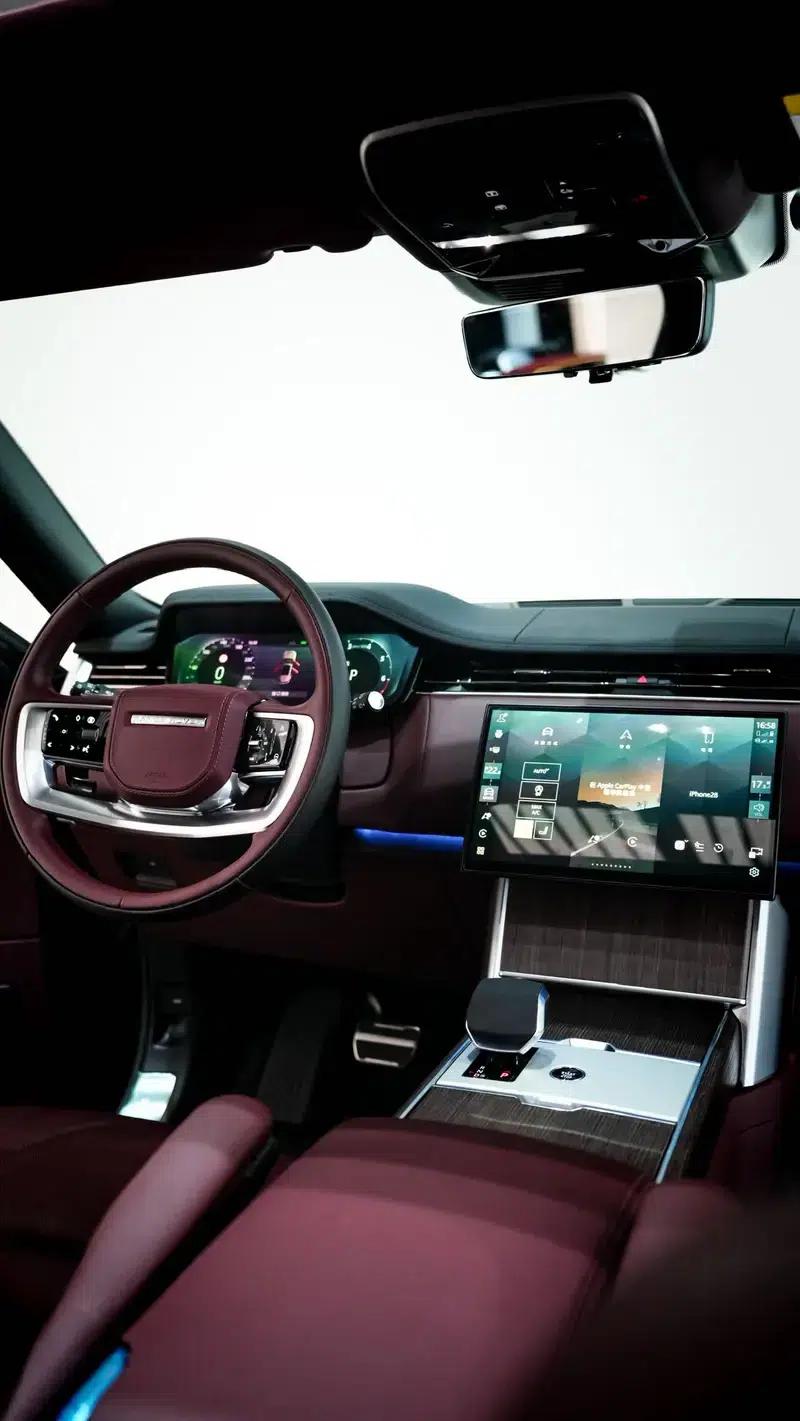 Range Rover 2025 3.0 L6 400PS Grand Long Wheelbase — миниатюра 14