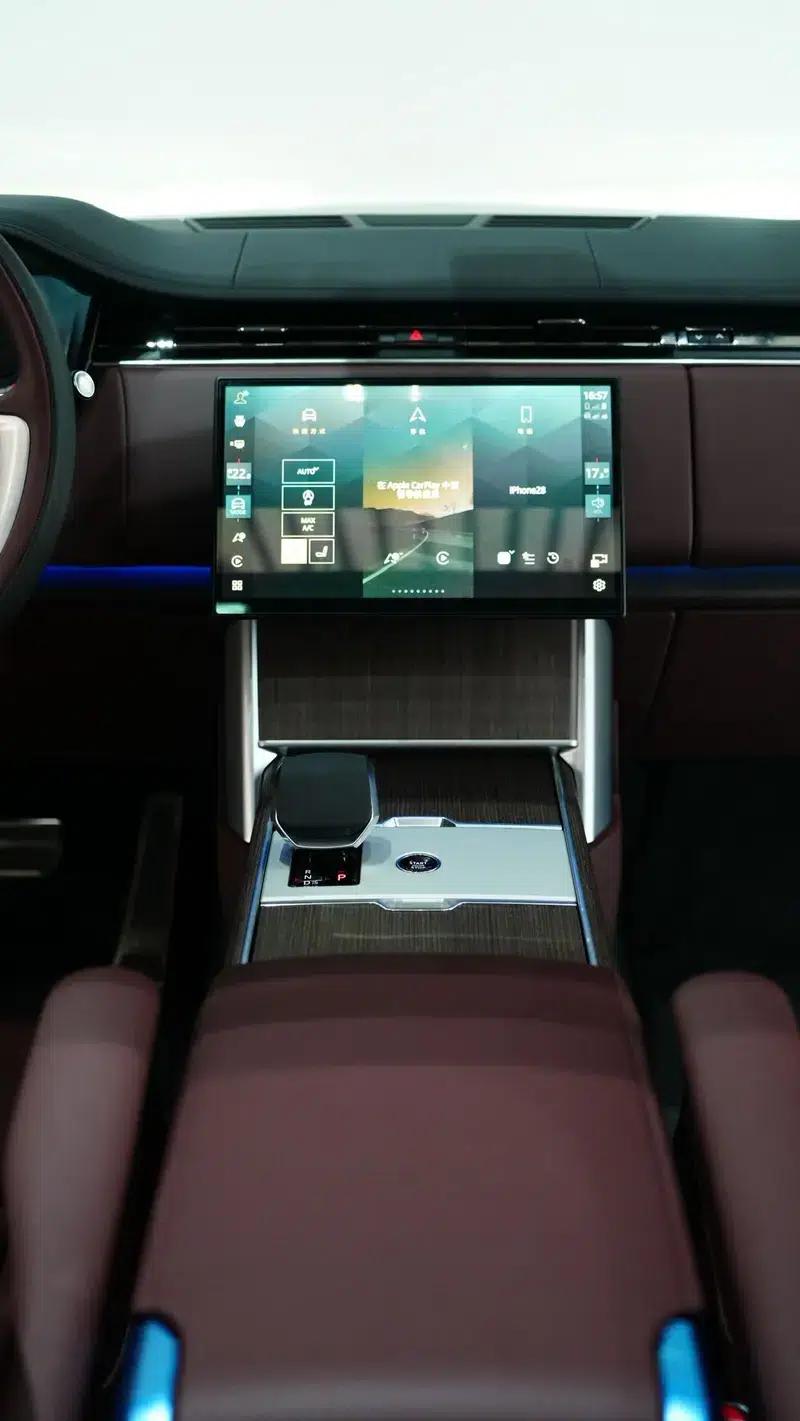 Range Rover 2025 3.0 L6 400PS Grand Long Wheelbase — миниатюра 8