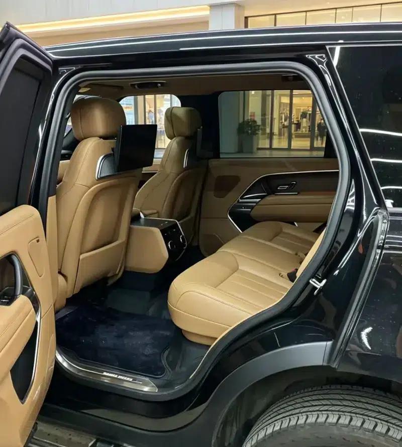 Range Rover 2024 3.0 L6 400PS Grand Long Wheelbase — миниатюра 9