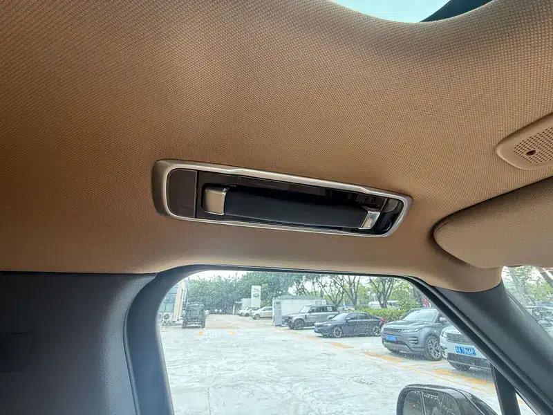 Range Rover 2024 3.0 L6 400PS Grand Long Wheelbase — миниатюра 12