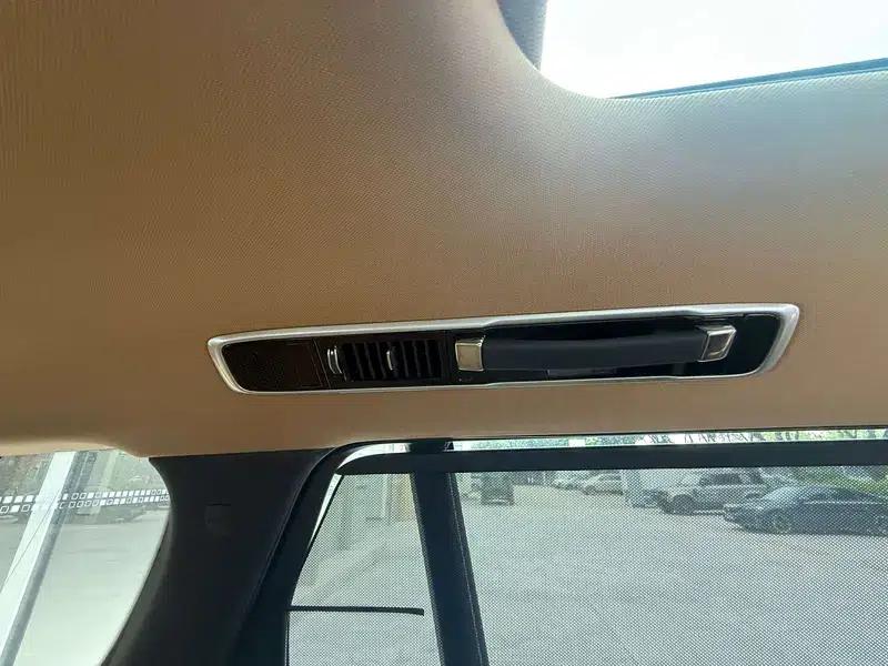 Range Rover 2024 3.0 L6 400PS Grand Long Wheelbase — миниатюра 14
