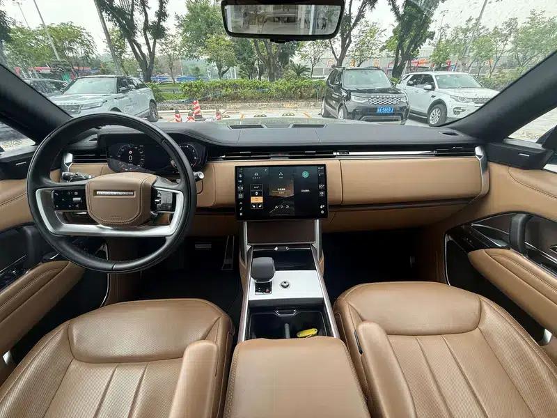 Range Rover 2024 3.0 L6 400PS Grand Long Wheelbase — миниатюра 23