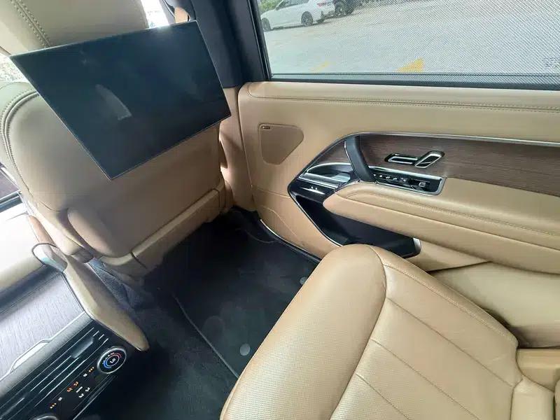Range Rover 2024 3.0 L6 400PS Grand Long Wheelbase — миниатюра 37