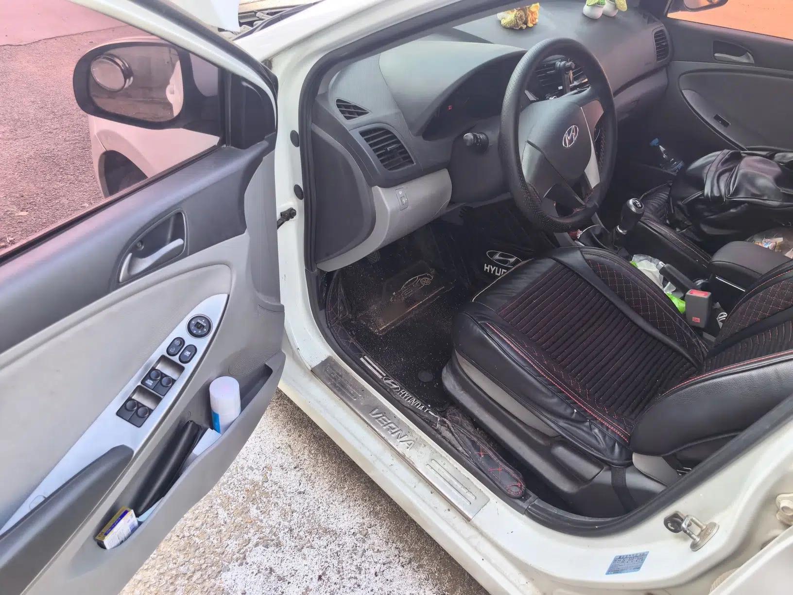 Hyundai Verna (older generation) 2014 1.4L Manual Smart GLS Trim — миниатюра 16