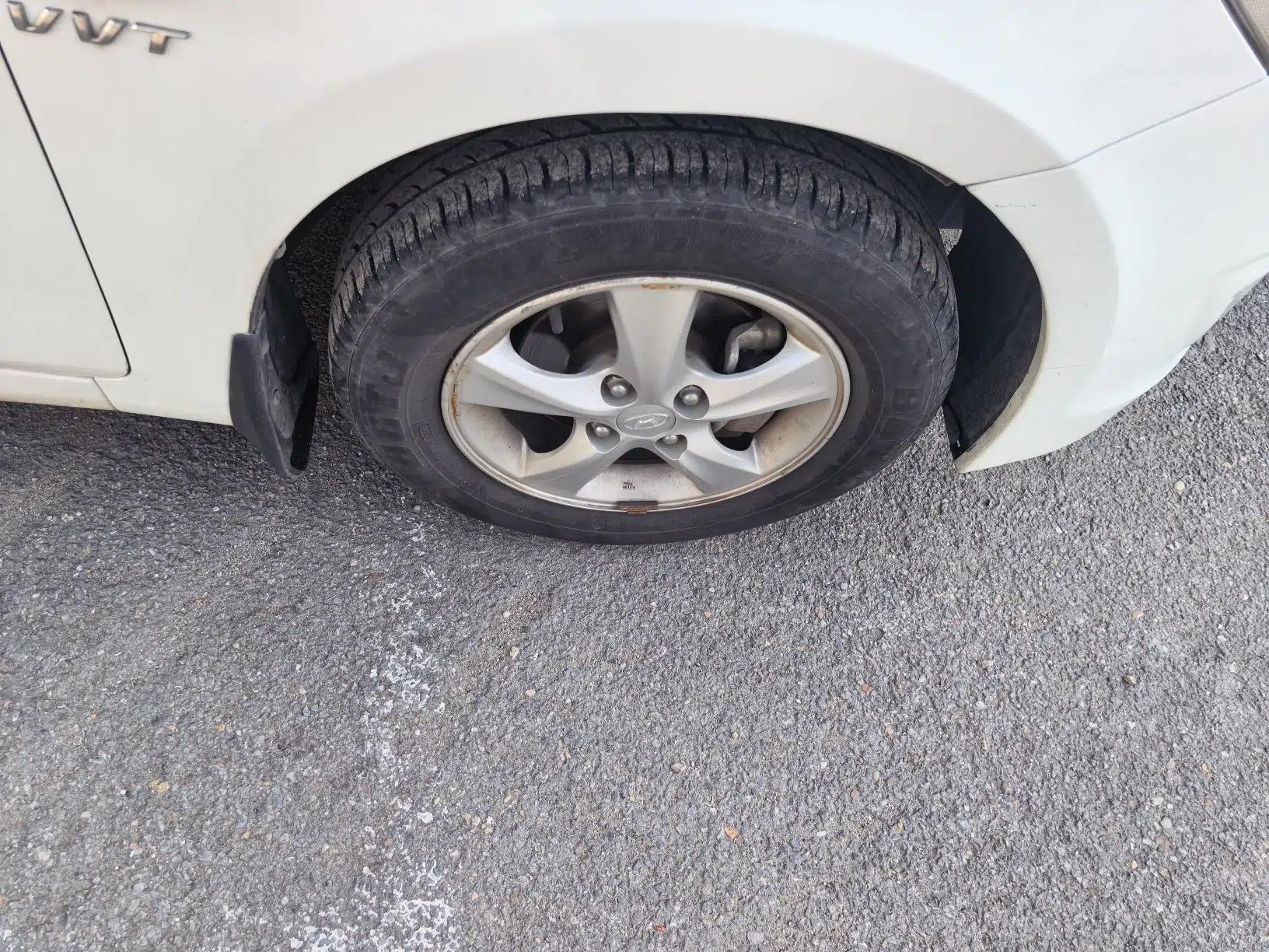 Hyundai Verna (older generation) 2014 1.4L Manual Smart GLS Trim — миниатюра 8