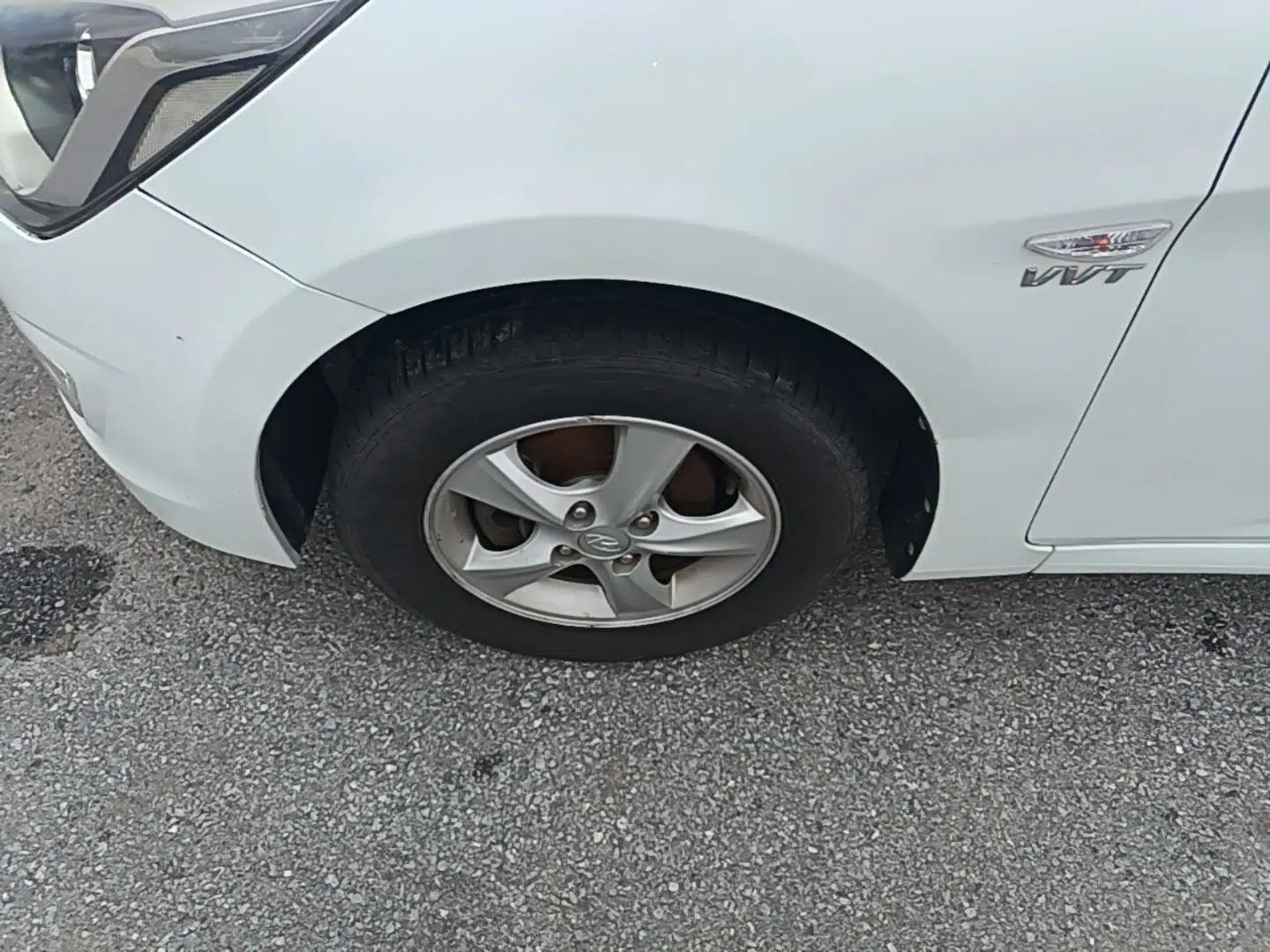 Hyundai Verna (older generation) 2014 1.4L Automatic Smart GLS — миниатюра 10