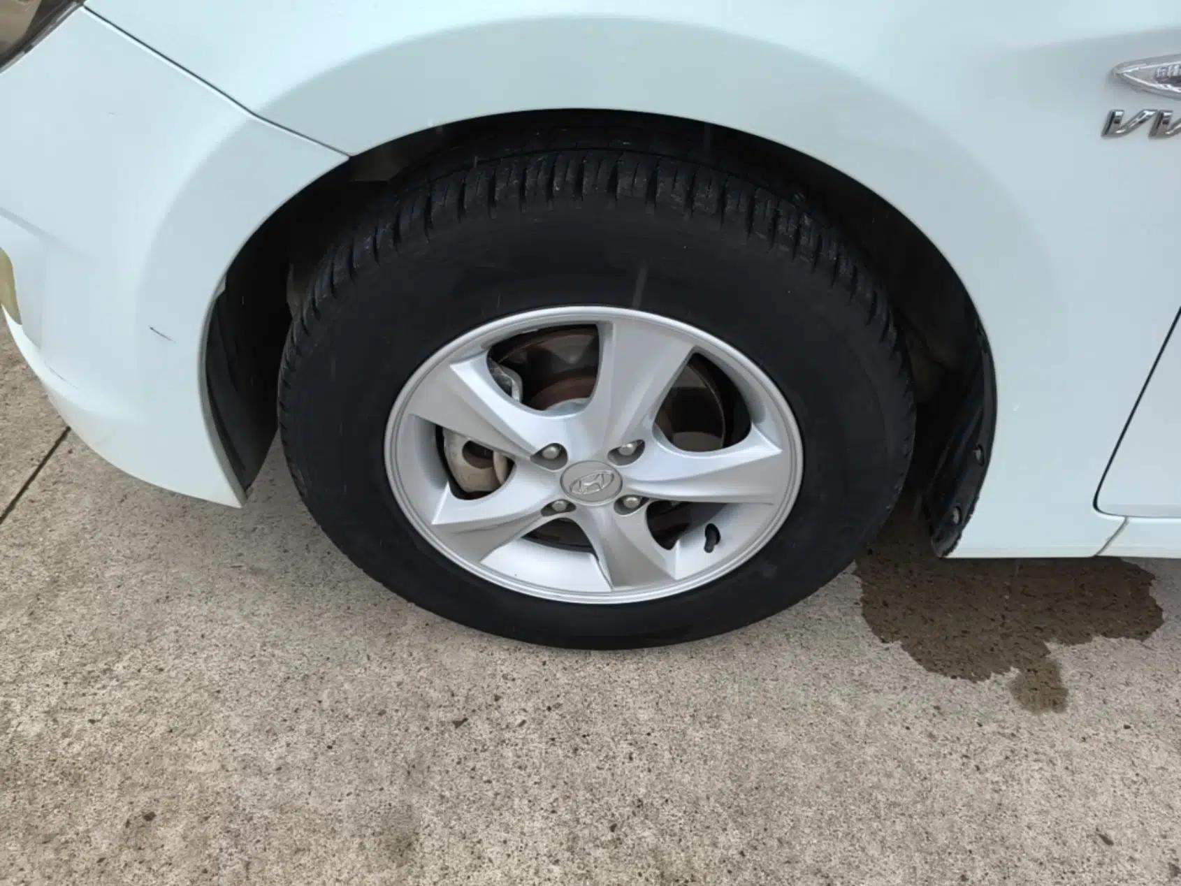 Hyundai Verna (older generation) 2014 1.4L Automatic Smart GLS — миниатюра 10