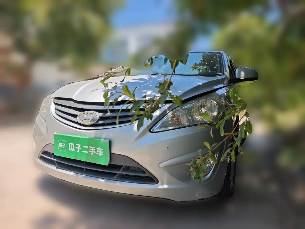 Hyundai Verna (older generation) 2010 Sedan 1.4L Automatic Comfort Model GS — миниатюра 1