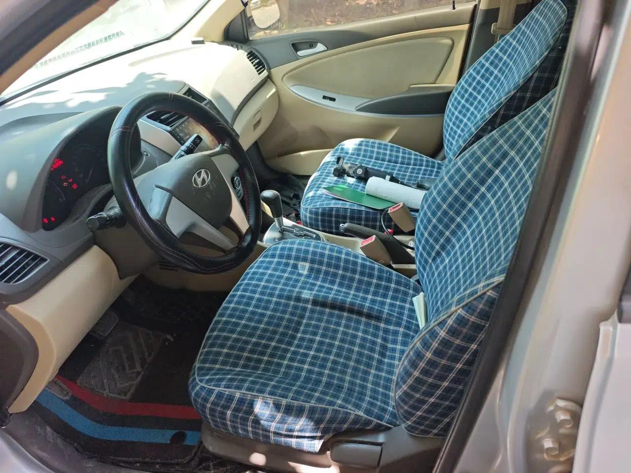 Hyundai Verna (older generation) 2010 Sedan 1.4L Automatic Comfort Model GS — миниатюра 15