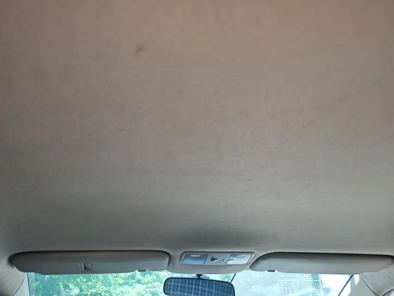 Hyundai Verna (older generation) 2010 Sedan 1.4L Automatic Comfort Model GS — миниатюра 18