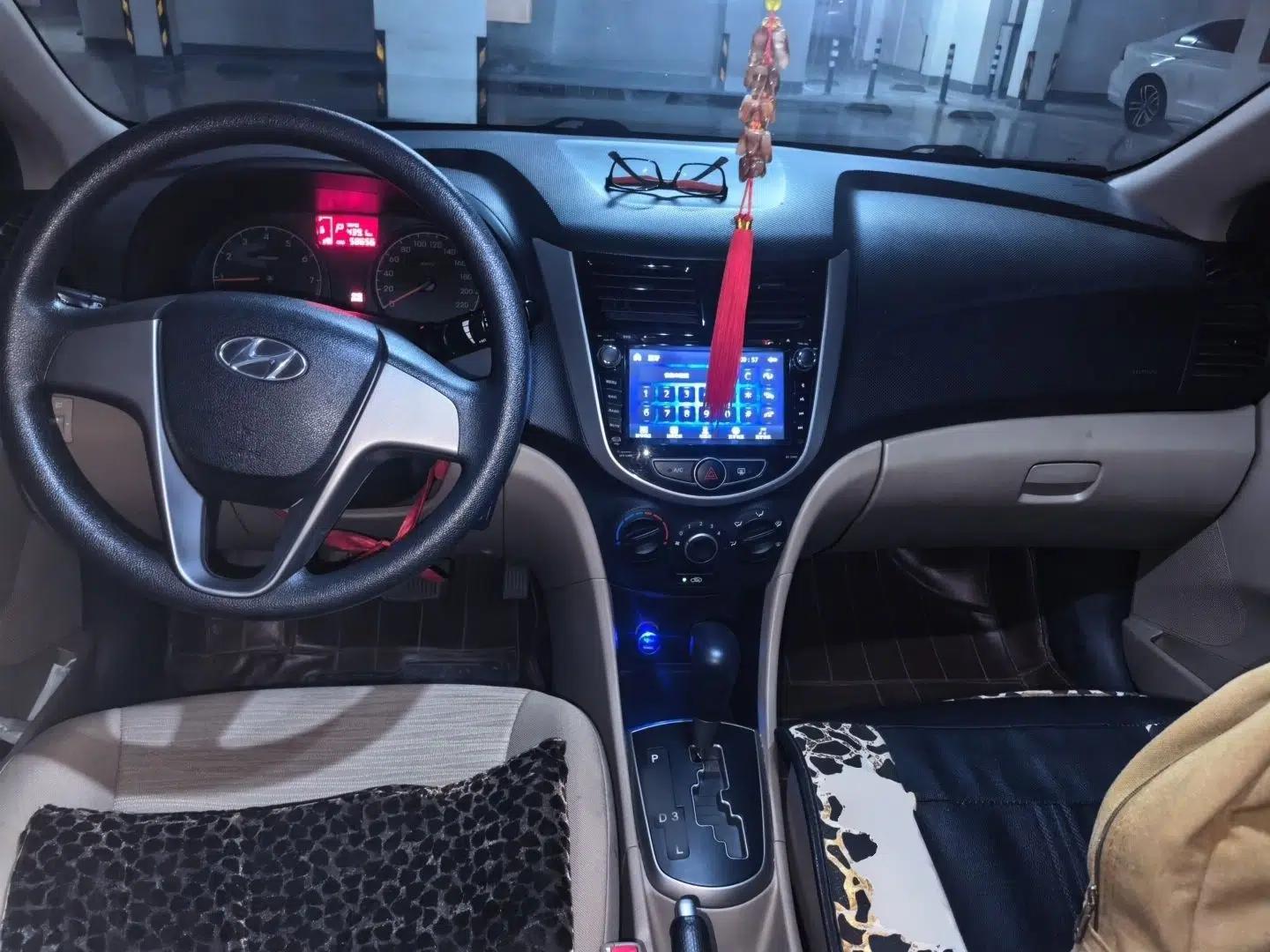 Hyundai Verna (older generation) 2014 1.4L Automatic Smart GLS — миниатюра 9