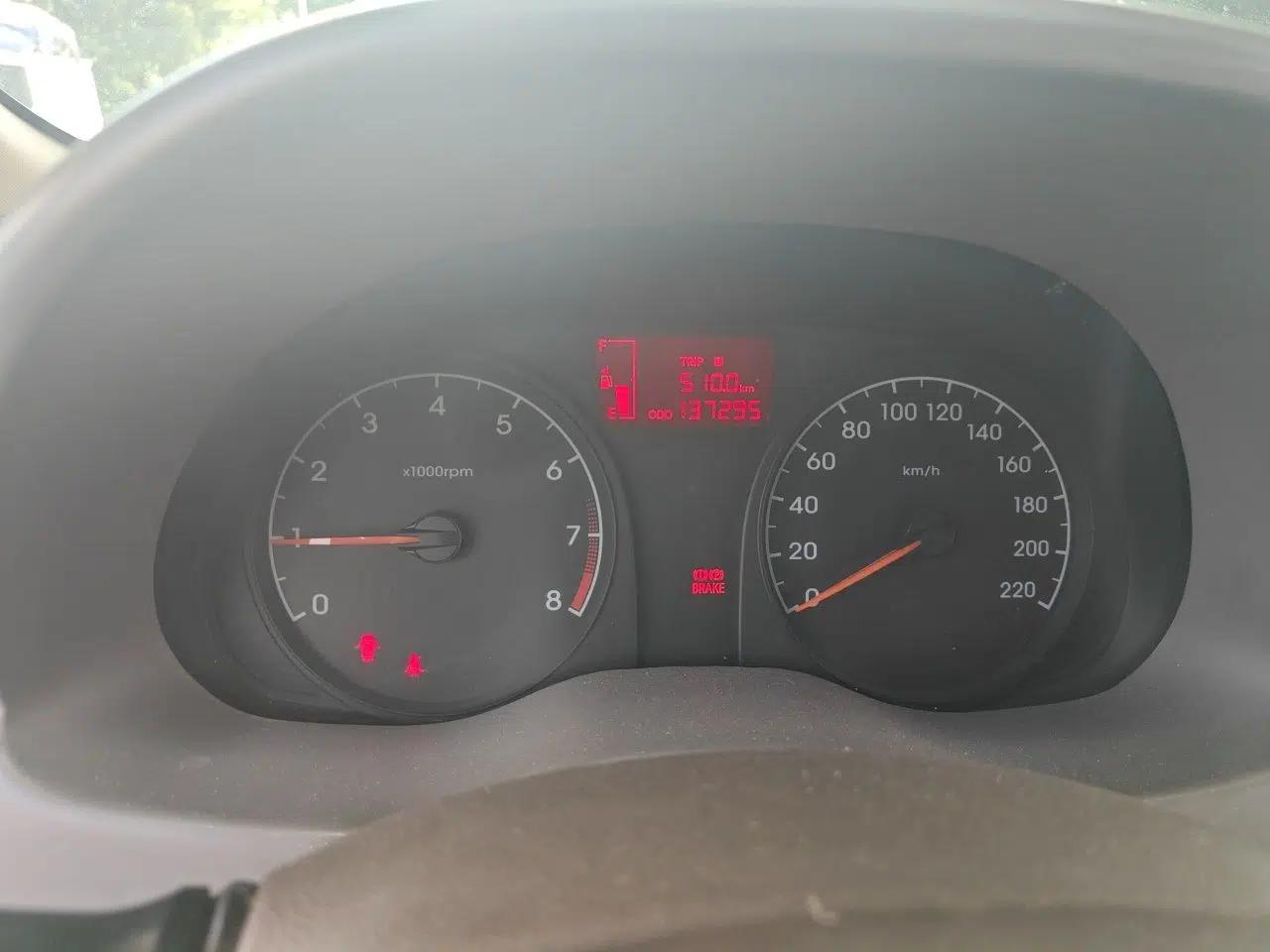 Hyundai Verna (older generation) 2010 Sedan 1.4L Manual BLUE Model — миниатюра 12