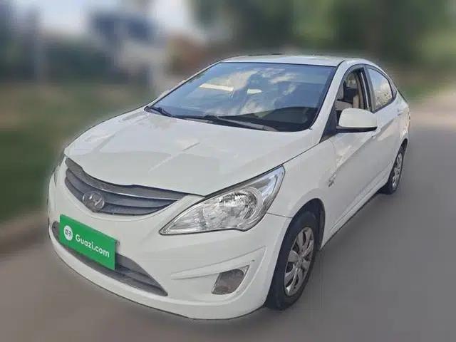 Hyundai Verna (older generation) 2010 Sedan 1.4L Manual BLUE Model