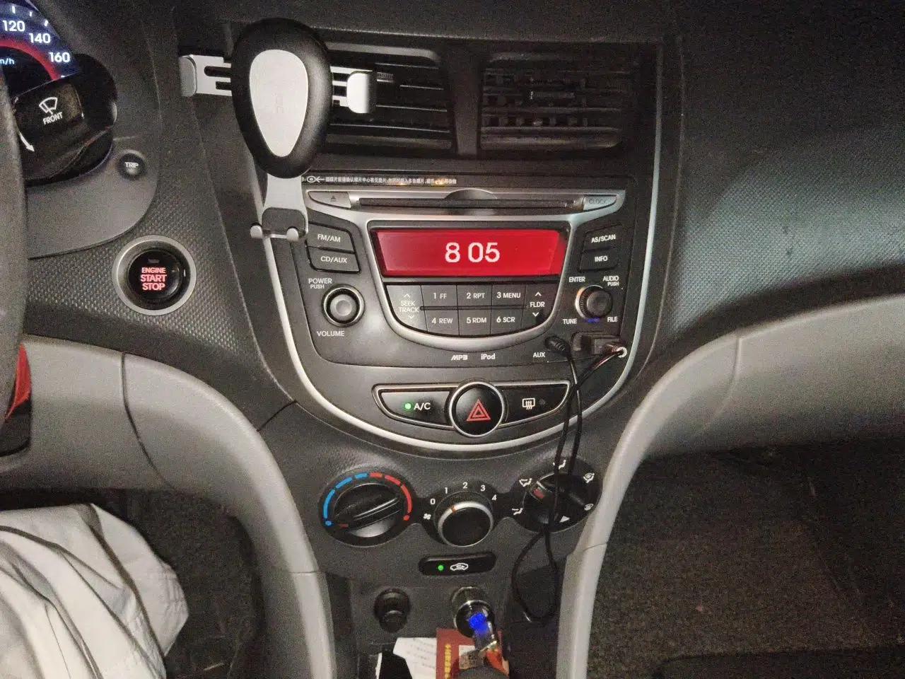 Hyundai Verna (older generation) 2014 1.4L Automatic Leading-Edge GLX — миниатюра 13