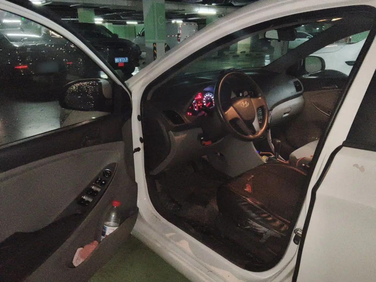 Hyundai Verna (older generation) 2014 1.4L Automatic Leading-Edge GLX — миниатюра 16