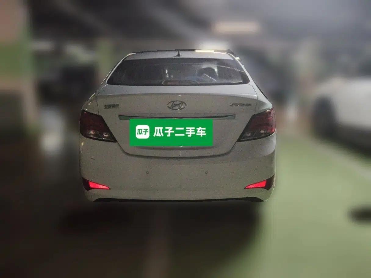 Hyundai Verna (older generation) 2014 1.4L Automatic Leading-Edge GLX — миниатюра 5